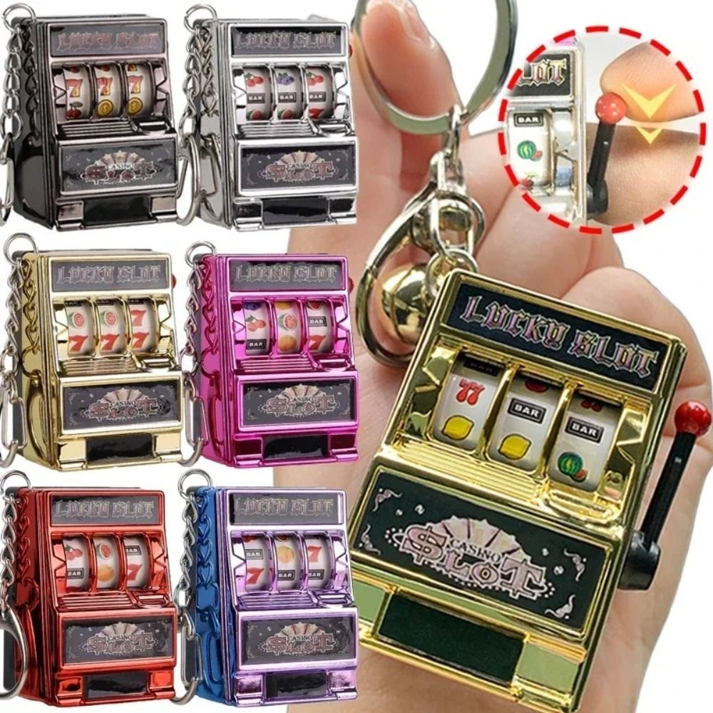 Fruit Slot Machine - レトロなストレス解消キーホルダー コイン式ゲームキーホルダー ミニフルーツスロットマシン 子供 大人向け